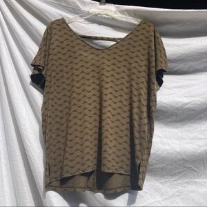 Old Navy Green Shirt V-Neck Low Back, Size Medium